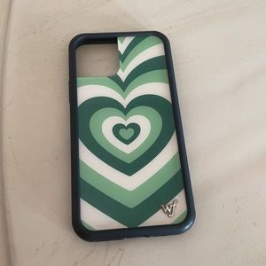 Wildflower Green Heart iPhone 11 pro Case